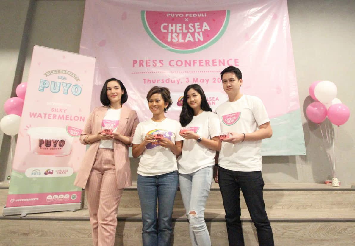 Puyo dan Chelsea Islan Tingkatkan Minat Baca di Indonesia Timur